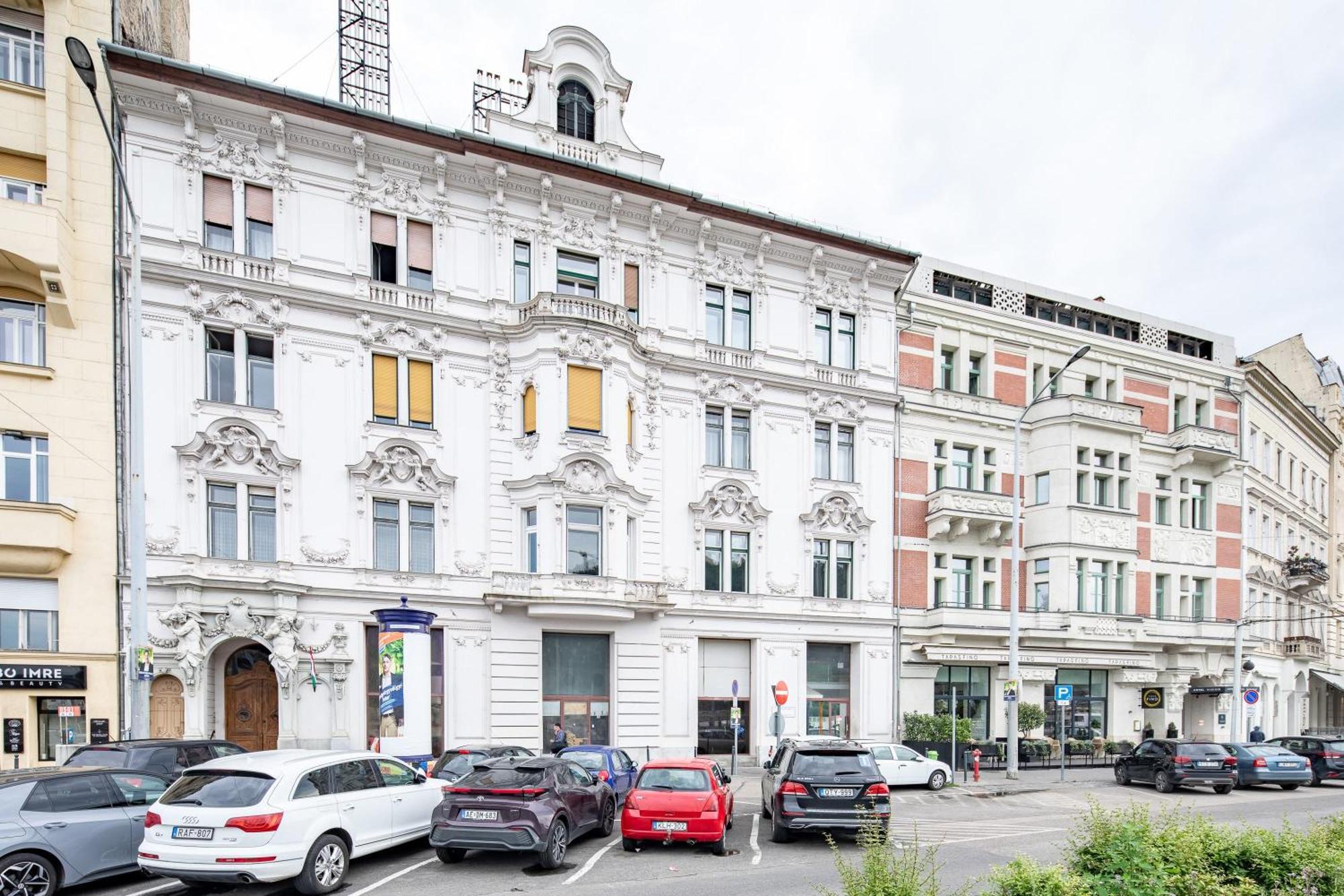 Extra Central - Large - Cozy Budapest Exterior photo